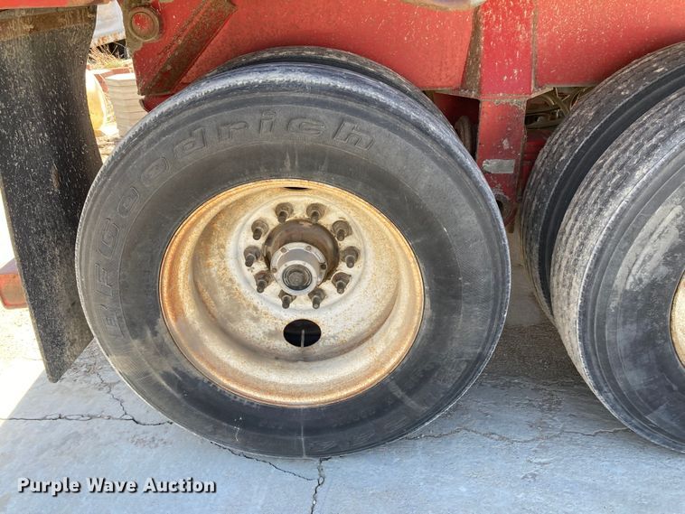 image for item HN9841 2006 Hilbilt 283/16 HD XL  end dump trailer