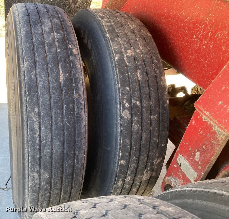 image for item HN9841 2006 Hilbilt 283/16 HD XL  end dump trailer