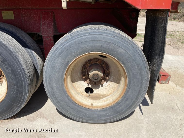 image for item HN9841 2006 Hilbilt 283/16 HD XL  end dump trailer