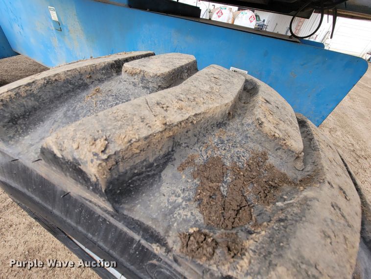 image for item HP9703 1998 Genie S-65  boom lift