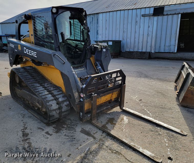 image for item HP9711 2014 John Deere 333E  tracked skid steer loader