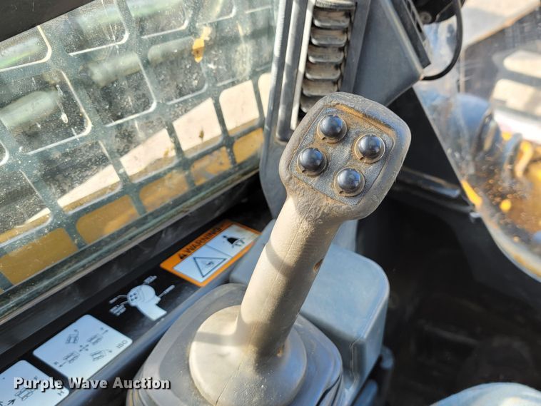 image for item HP9711 2014 John Deere 333E  tracked skid steer loader