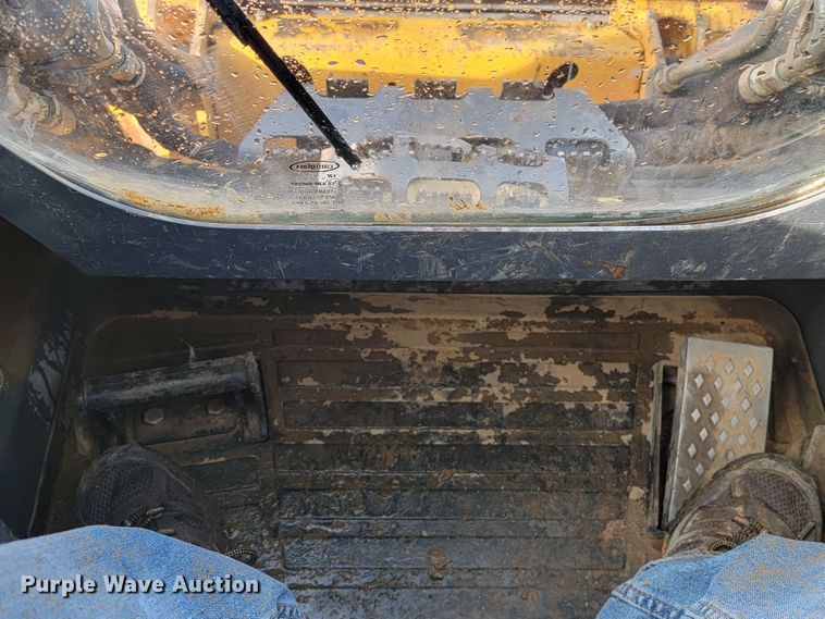 image for item HP9711 2014 John Deere 333E  tracked skid steer loader