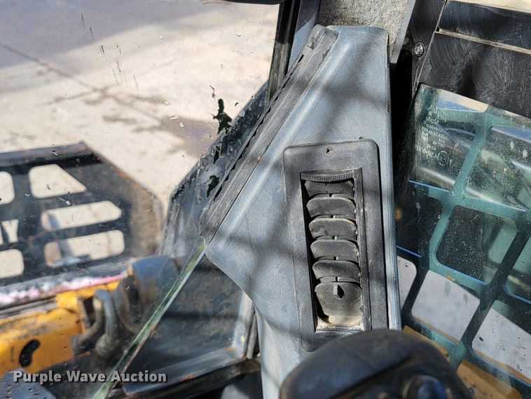 image for item HP9711 2014 John Deere 333E  tracked skid steer loader