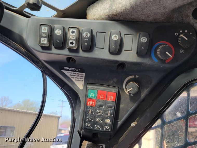 image for item HP9711 2014 John Deere 333E  tracked skid steer loader