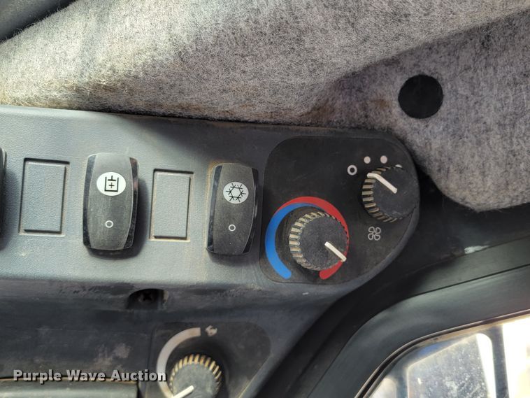 image for item HP9711 2014 John Deere 333E  tracked skid steer loader