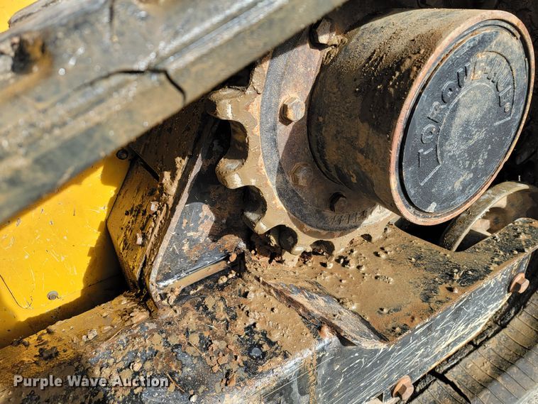 image for item HP9711 2014 John Deere 333E  tracked skid steer loader