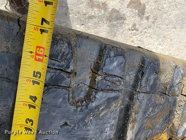 image for item HP9711 2014 John Deere 333E  tracked skid steer loader