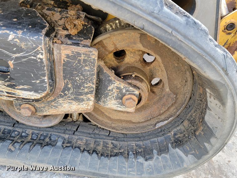 image for item HP9711 2014 John Deere 333E  tracked skid steer loader