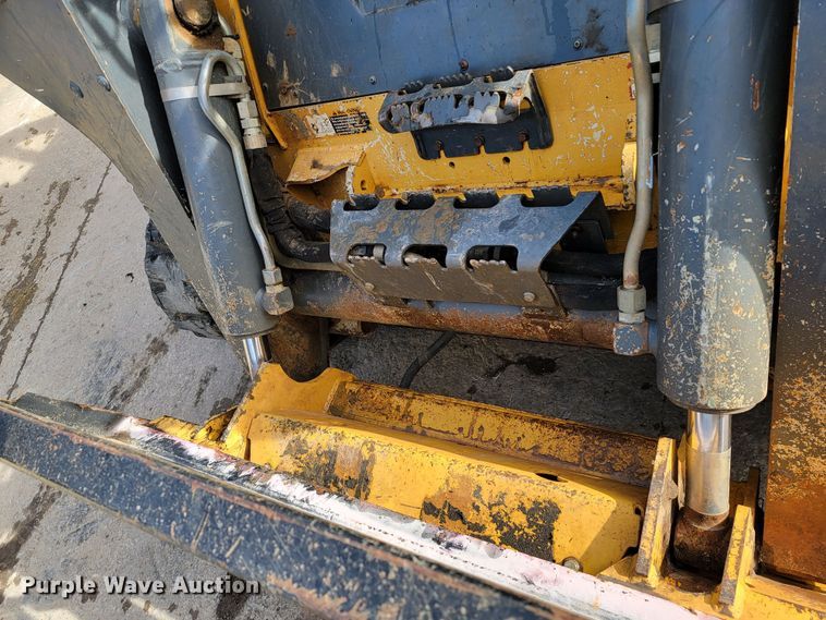 image for item HP9711 2014 John Deere 333E  tracked skid steer loader