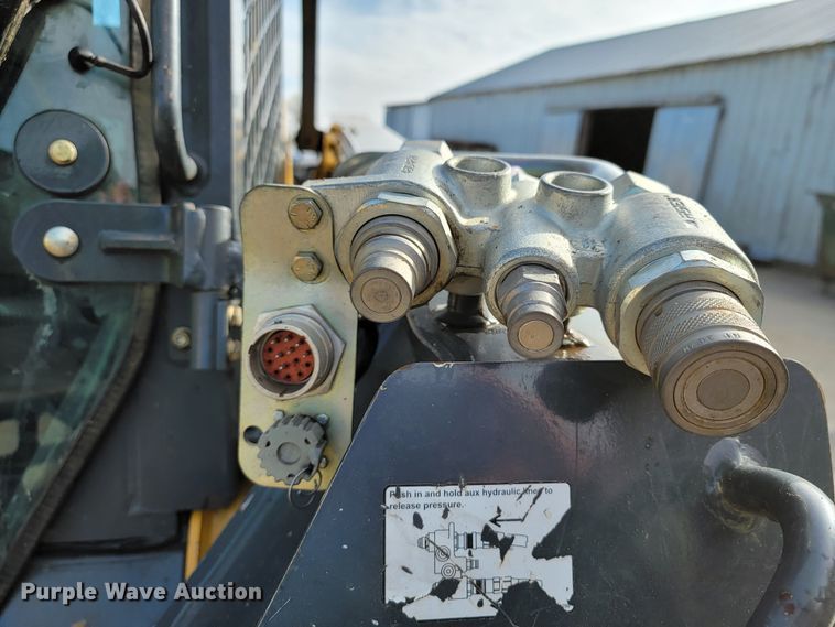 image for item HP9711 2014 John Deere 333E  tracked skid steer loader