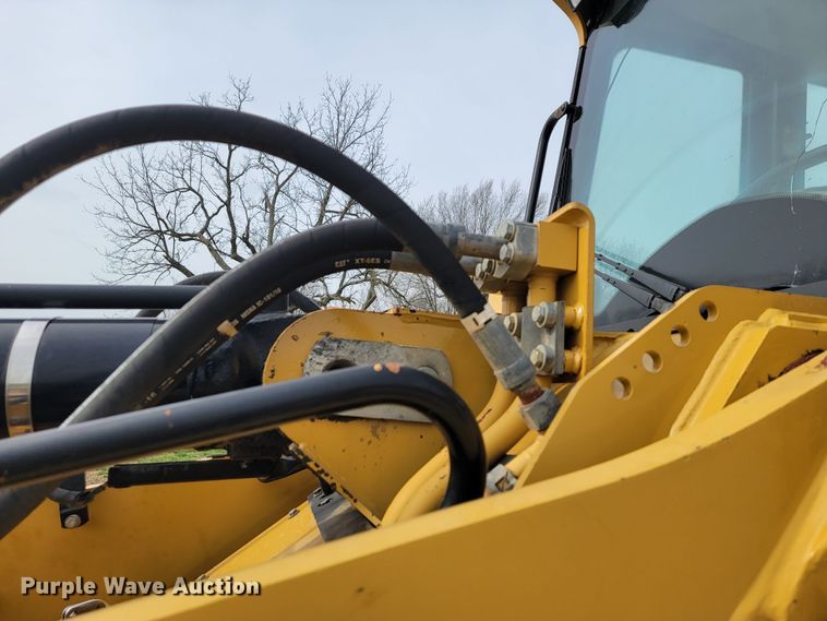 image for item JL9327 2008 Caterpillar 963D  track loader