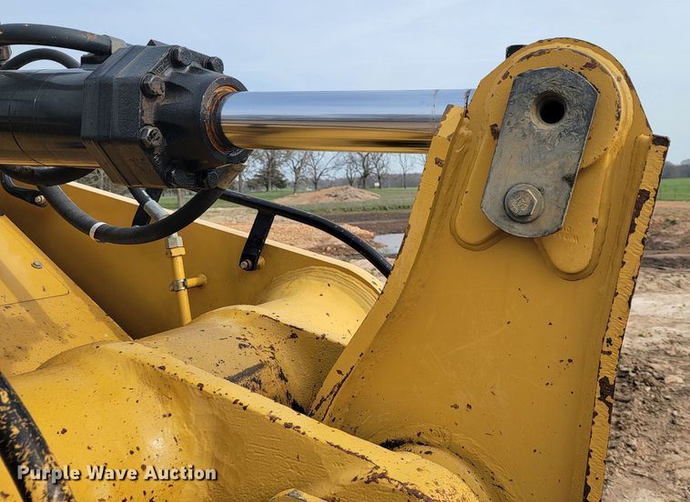 image for item JL9327 2008 Caterpillar 963D  track loader
