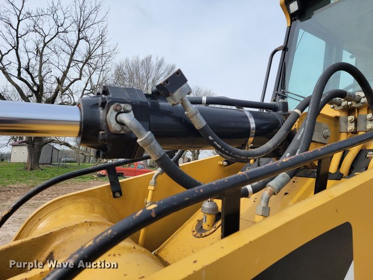 image for item JL9327 2008 Caterpillar 963D  track loader