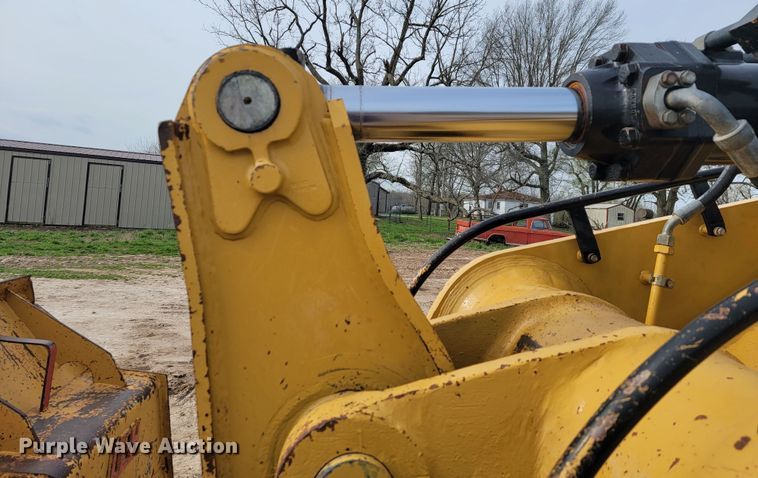 image for item JL9327 2008 Caterpillar 963D  track loader