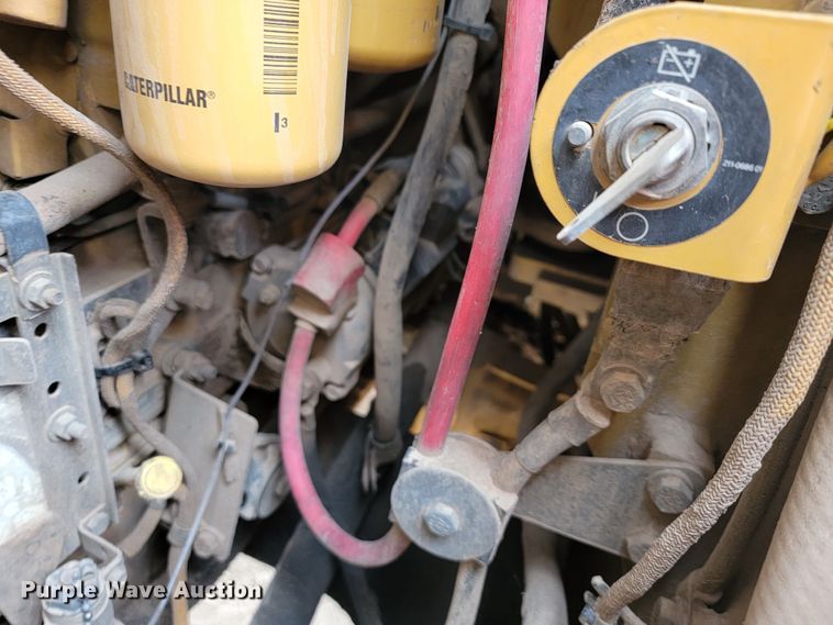 image for item JL9327 2008 Caterpillar 963D  track loader