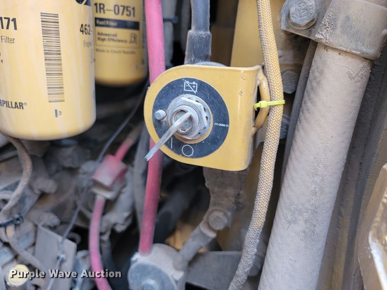 image for item JL9327 2008 Caterpillar 963D  track loader