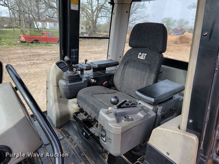 image for item JL9327 2008 Caterpillar 963D  track loader