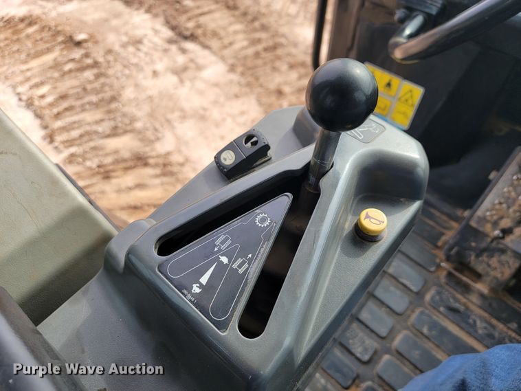 image for item JL9327 2008 Caterpillar 963D  track loader