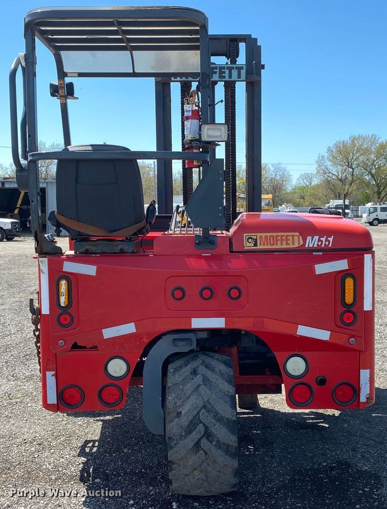 image for item KB9485 2006 Moffett M55  forklift