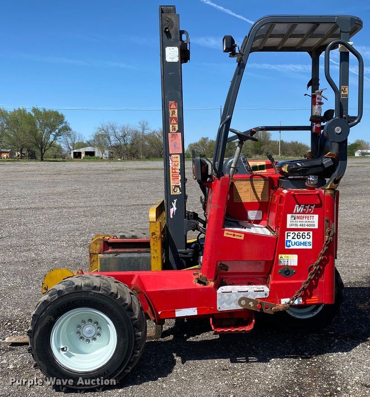 image for item KB9485 2006 Moffett M55  forklift