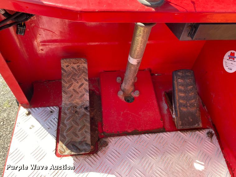 image for item KB9485 2006 Moffett M55  forklift