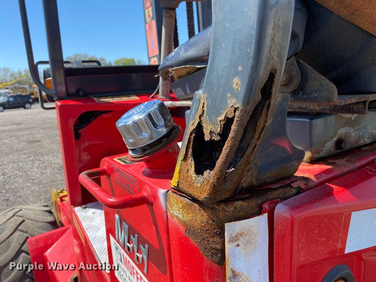 image for item KB9485 2006 Moffett M55  forklift