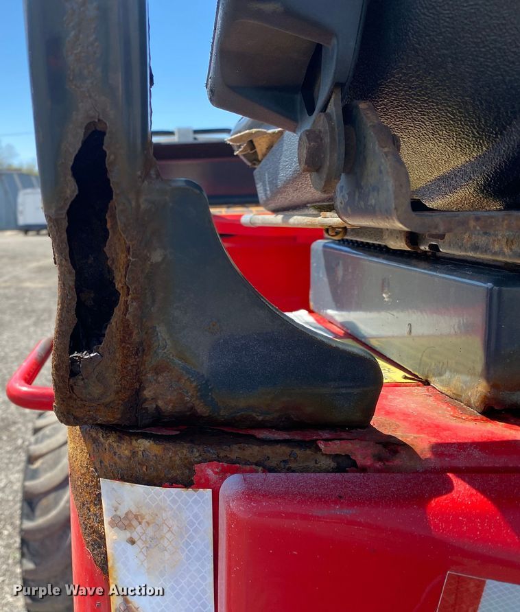 image for item KB9485 2006 Moffett M55  forklift