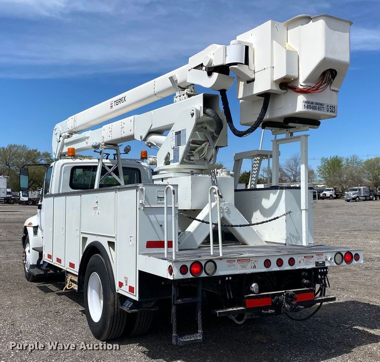 image for item KB9489 2010 International 4300 SBA  bucket truck