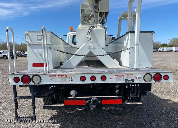 image for item KB9489 2010 International 4300 SBA  bucket truck