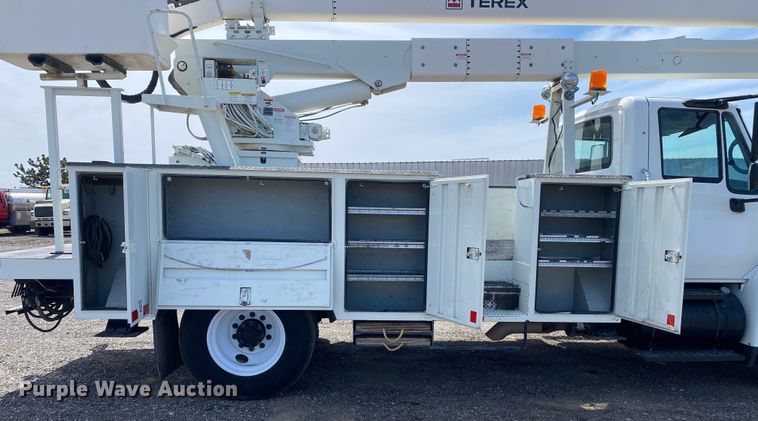image for item KB9489 2010 International 4300 SBA  bucket truck