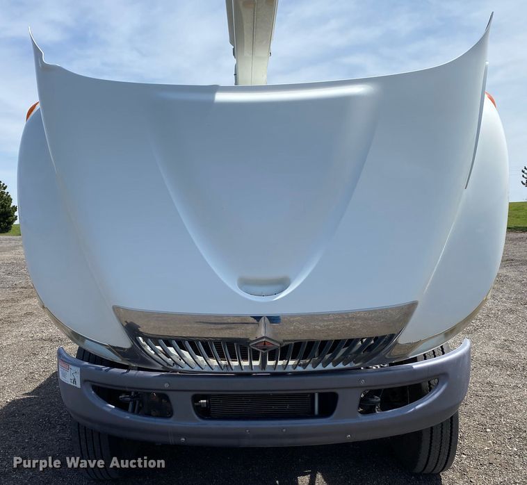 image for item KB9489 2010 International 4300 SBA  bucket truck