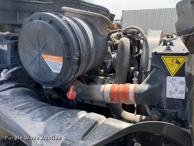 image for item KB9489 2010 International 4300 SBA  bucket truck