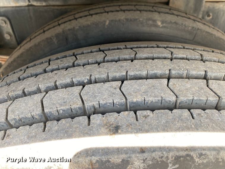 image for item KB9489 2010 International 4300 SBA  bucket truck