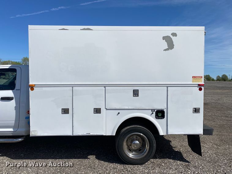 image for item KB9492 2015 Dodge  Ram 5500  utility / service truck