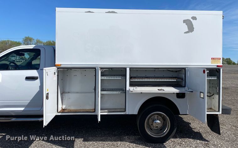 image for item KB9492 2015 Dodge  Ram 5500  utility / service truck