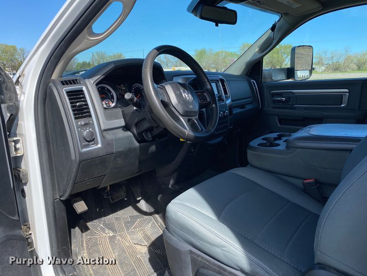 image for item KB9492 2015 Dodge  Ram 5500  utility / service truck