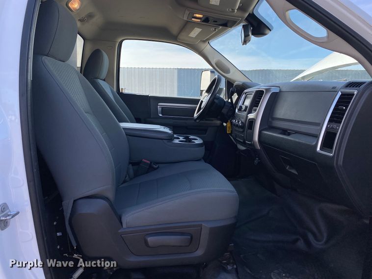 image for item KB9492 2015 Dodge  Ram 5500  utility / service truck