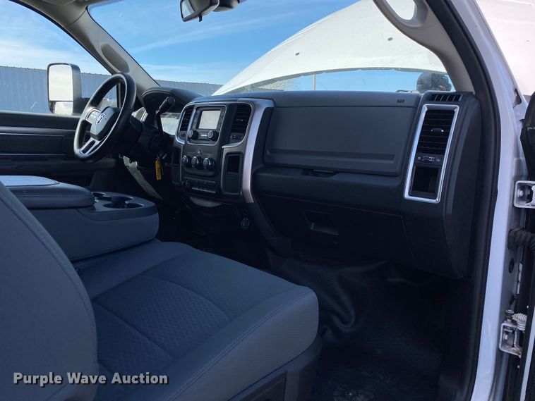 image for item KB9492 2015 Dodge  Ram 5500  utility / service truck