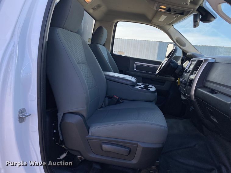 image for item KB9492 2015 Dodge  Ram 5500  utility / service truck