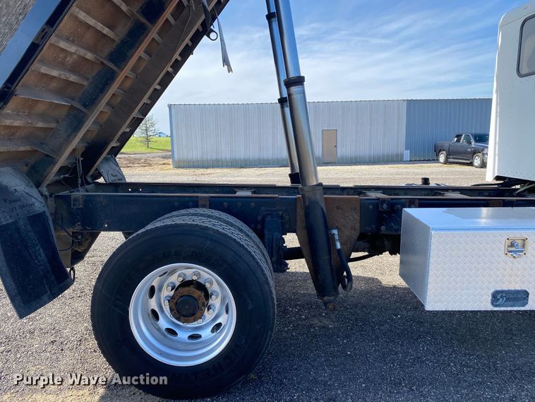 image for item KB9496 1999 Peterbilt 330  dump flatbed truck