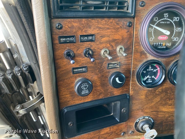 image for item KB9496 1999 Peterbilt 330  dump flatbed truck