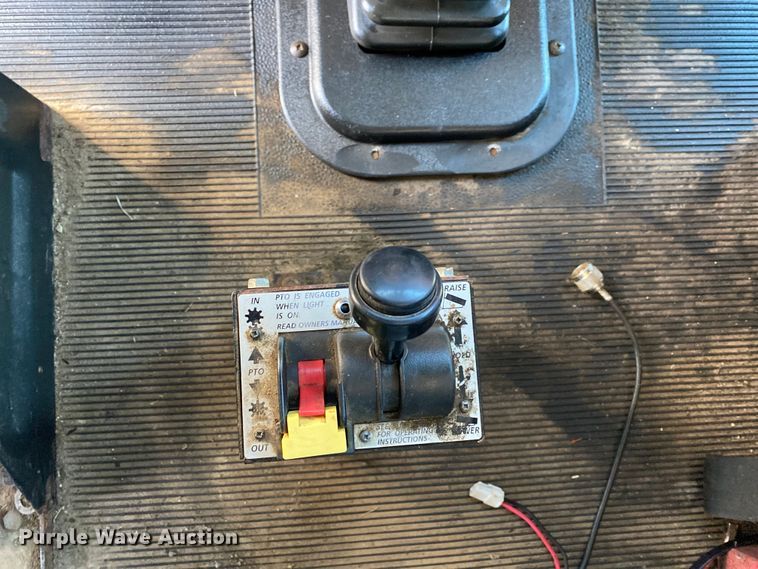 image for item KB9496 1999 Peterbilt 330  dump flatbed truck