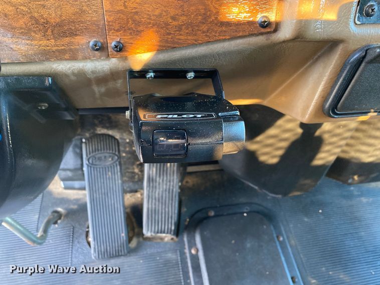 image for item KB9496 1999 Peterbilt 330  dump flatbed truck