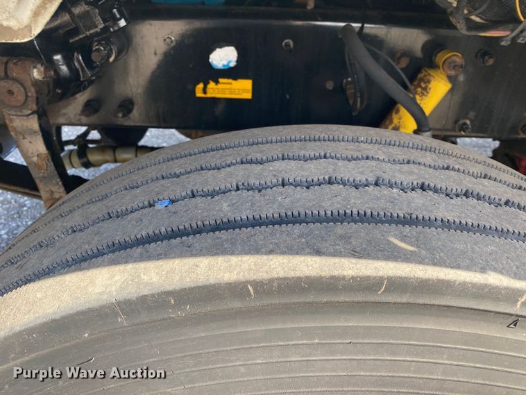 image for item KB9496 1999 Peterbilt 330  dump flatbed truck