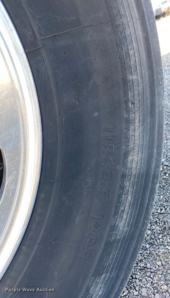 image for item KB9496 1999 Peterbilt 330  dump flatbed truck