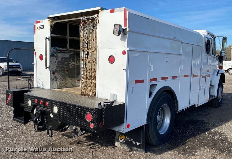 image for item KB9498 2002 Freightliner FL70  utility / service truck