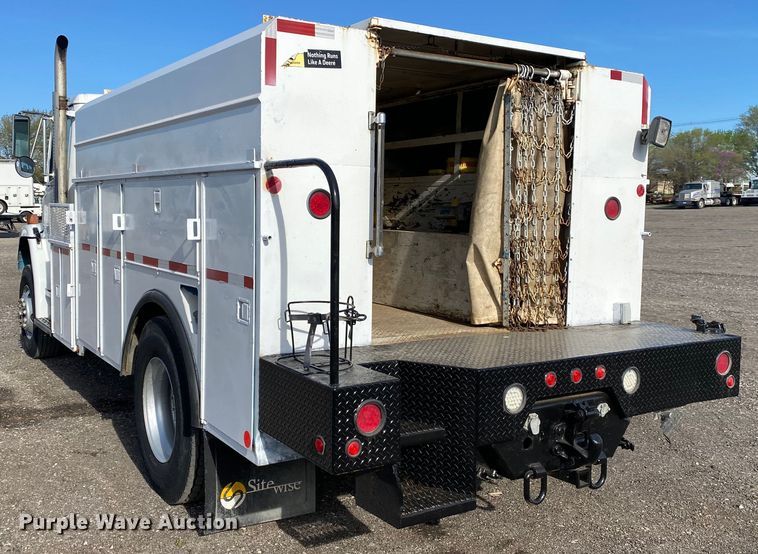 image for item KB9498 2002 Freightliner FL70  utility / service truck