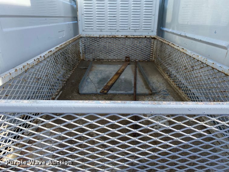 image for item KB9498 2002 Freightliner FL70  utility / service truck