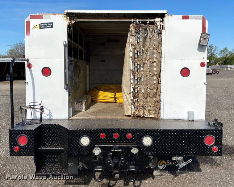 image for item KB9498 2002 Freightliner FL70  utility / service truck